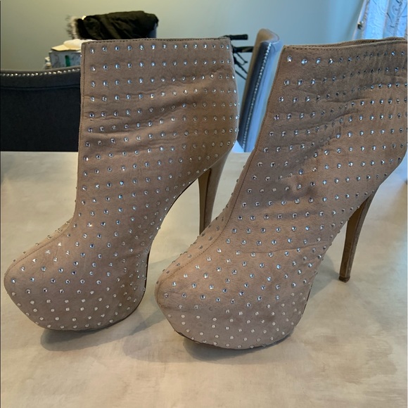 Gorgeous Rhinestone Tan High Heels 👠 - Picture 3 of 7